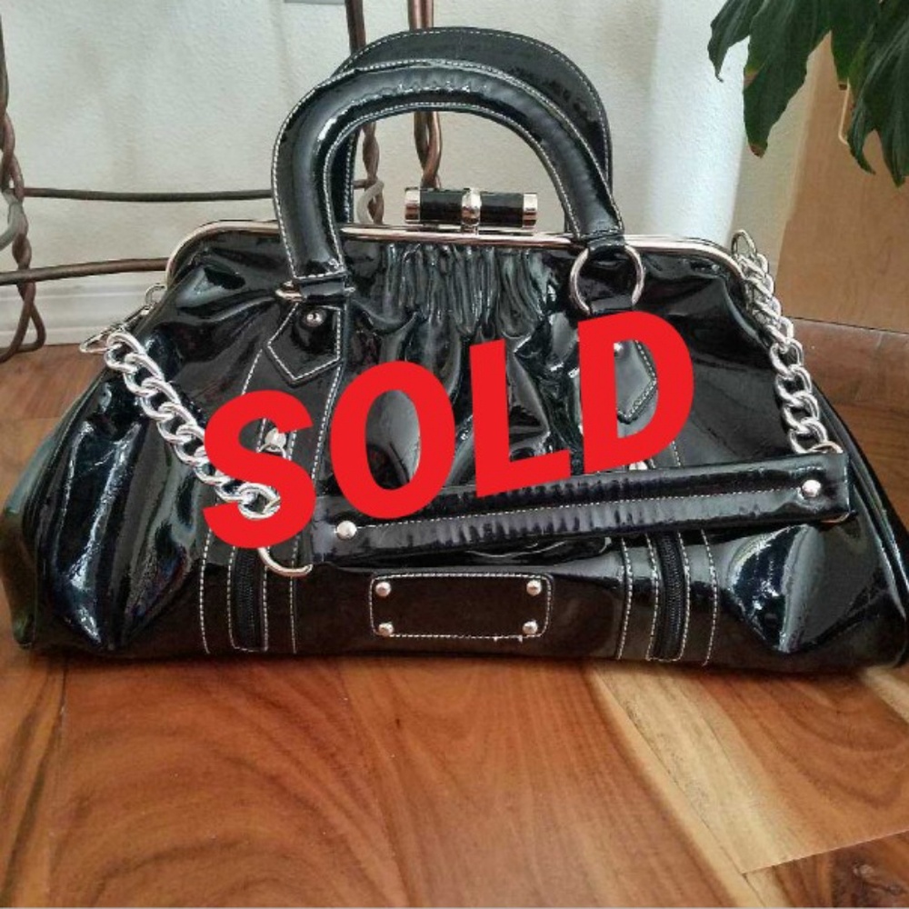 Fabulous Giant Clasp Bag